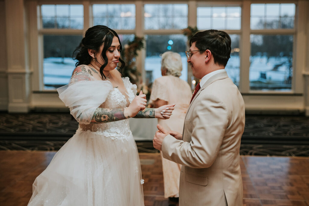 Midland Country Club wedding dancing | Shauna Wear Photography