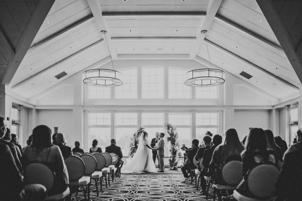 Midland Country Club wedding ceremony | Shauna Wear Photography