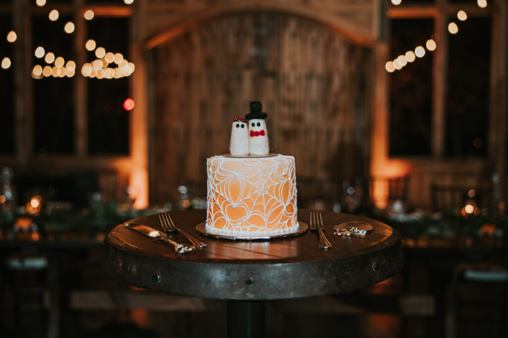 Halloween Wedding at Odin's Owl | Shauna Wear Photography