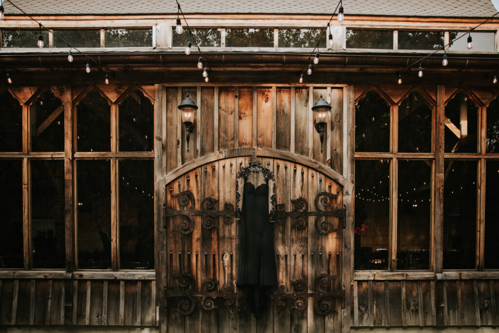 Halloween Wedding at Odin's Owl | Shauna Wear Photography