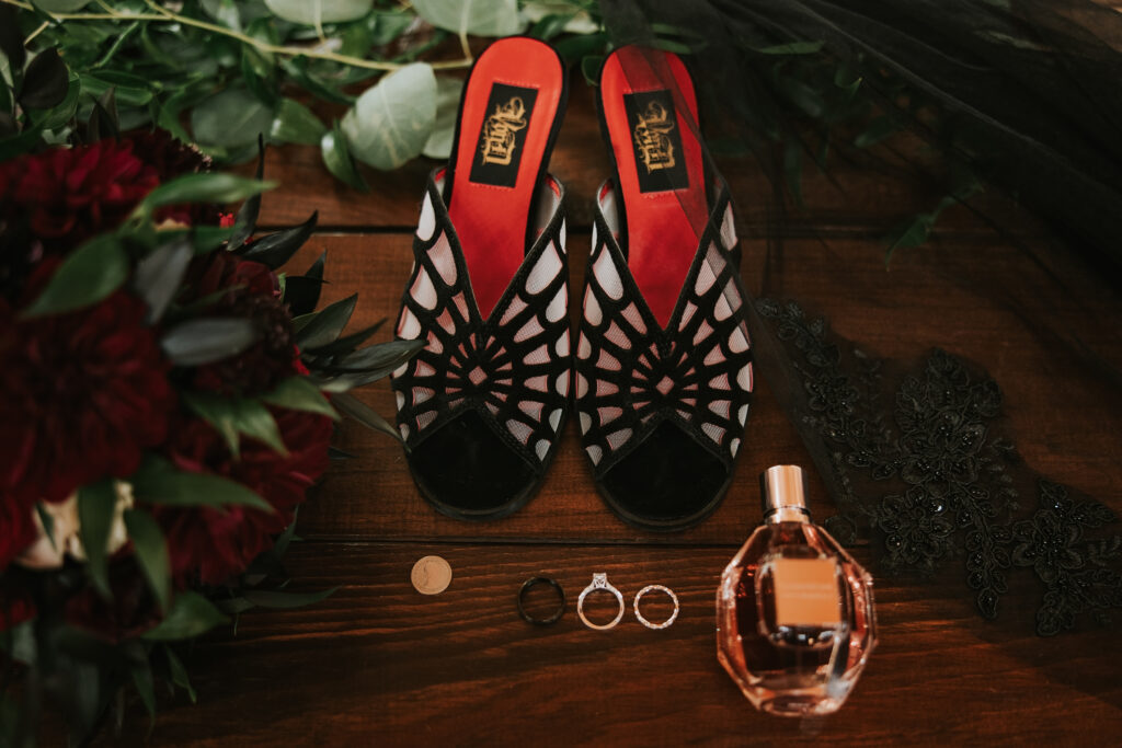 Halloween Wedding at Odin's Owl | Shauna Wear Photography