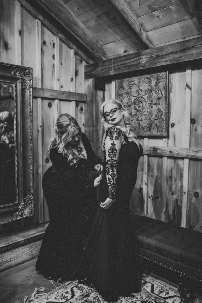 Halloween Wedding at Odin's Owl | Shauna Wear Photography