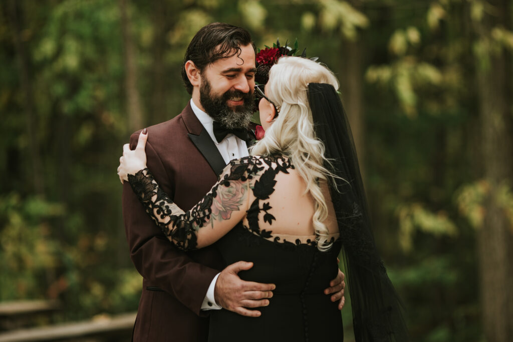 Halloween Wedding at Odin's Owl | Shauna Wear Photography