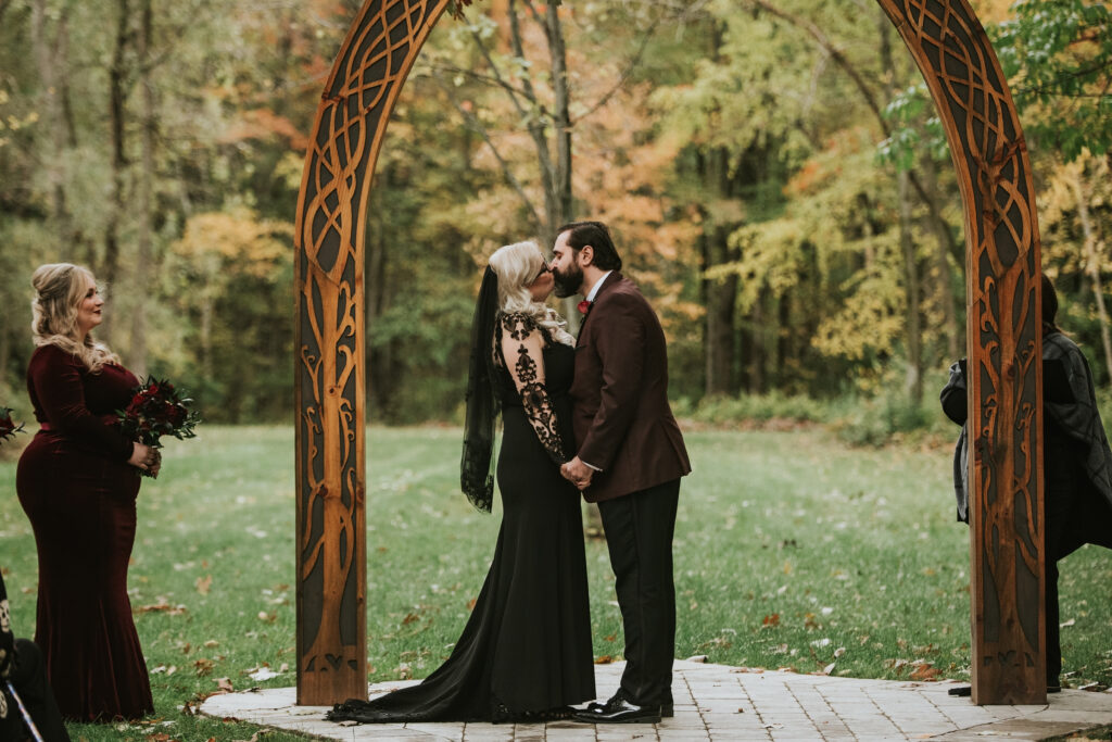 Halloween Wedding at Odin's Owl | Shauna Wear Photography